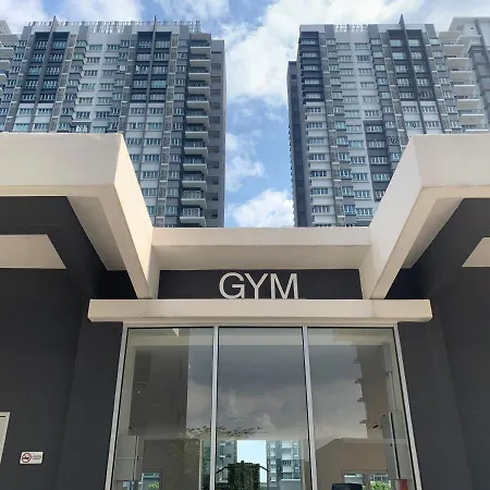Relaxed Family Staycation, Pool View W Wifi N Netflix Bangi Exterior photo